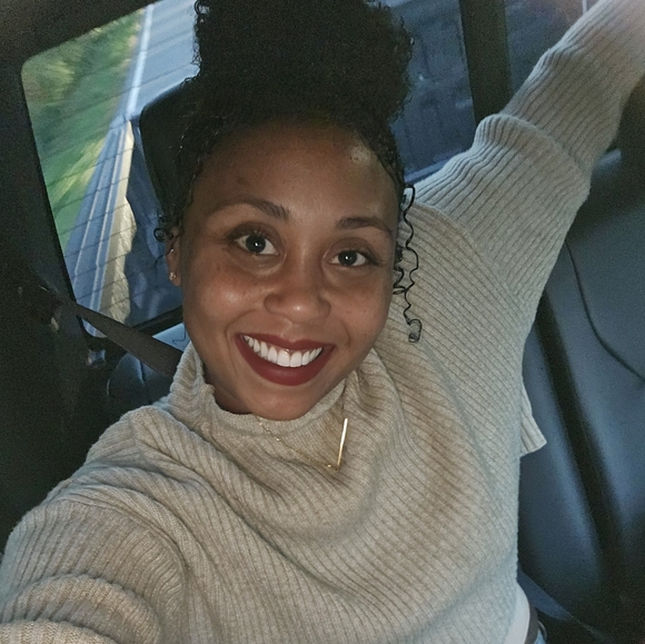 Why_aren't_you_smiling? - Picture 1 of 5